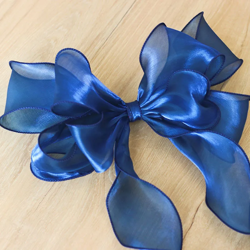 noeud-ruban-satin-bleu