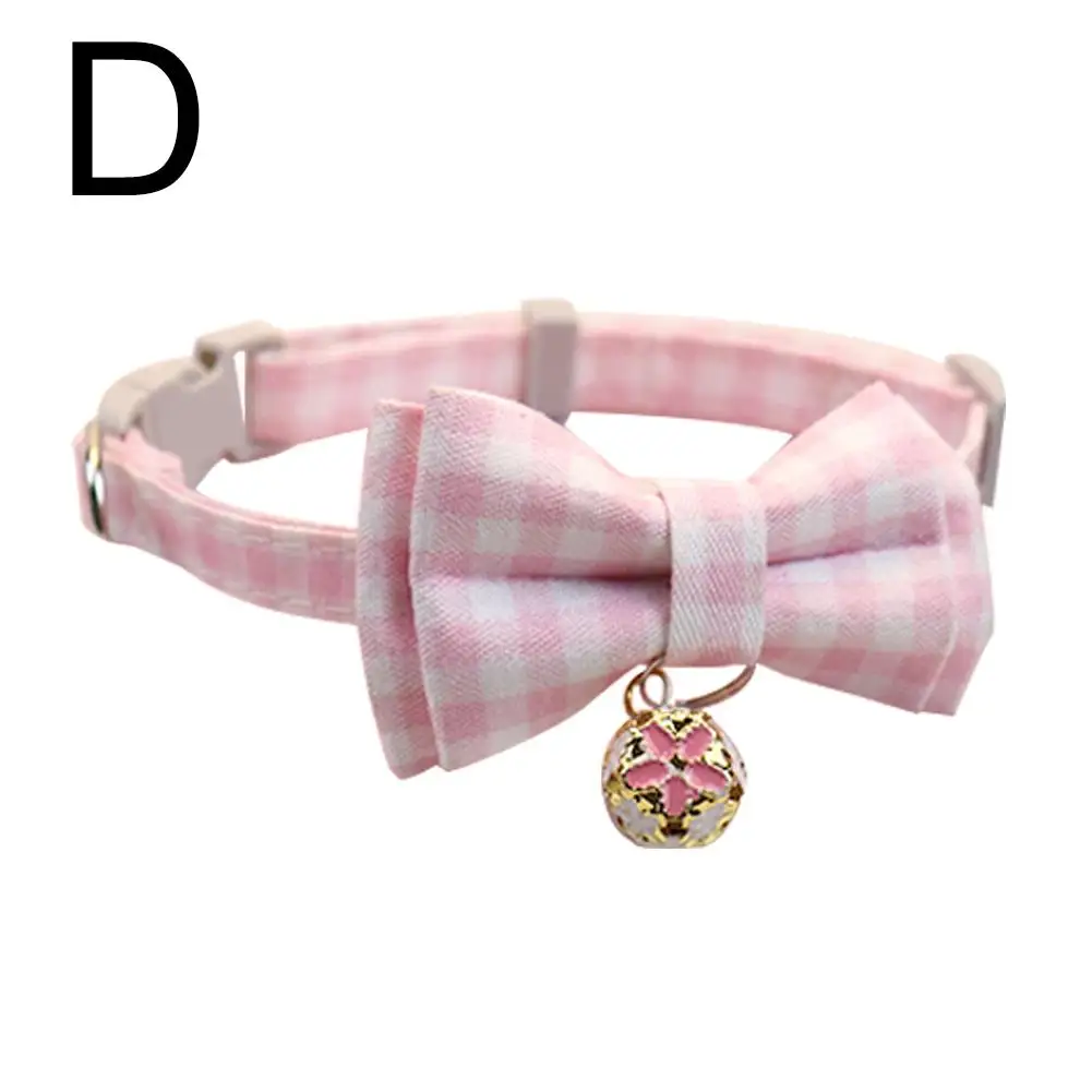collier-rose-carreaux-clochette-chien